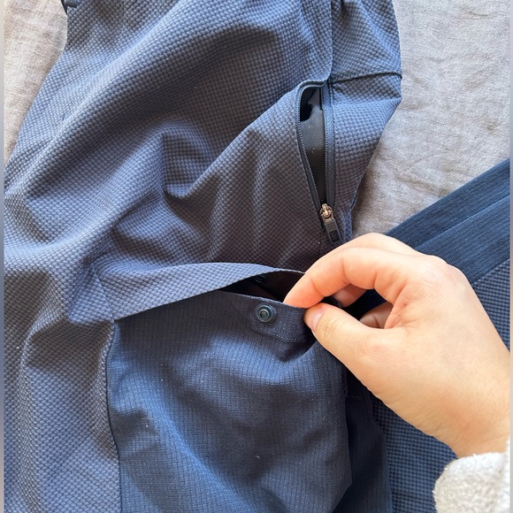 Lululemon “Utilitech” pant - Picture 4 of 7